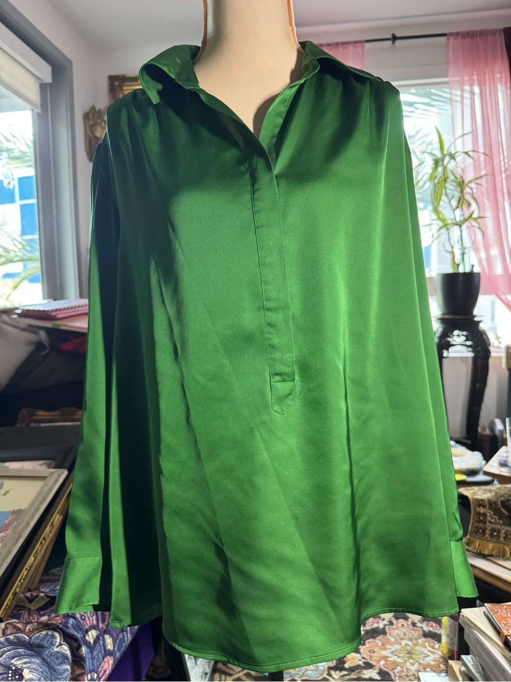 Vince Camuto Emerald Green Satin Cape Jacket
